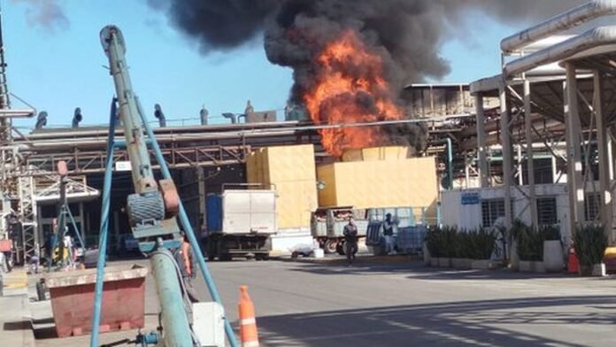 Un incendio en la planta de Arcor en Arroyito obligó a evacuar empleados