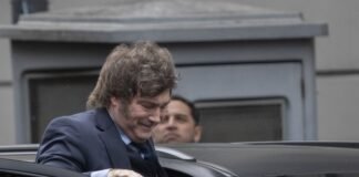 Una financiera vaticinó que si Milei reelige el riesgo país cae a la mitad y si pierde se triplica