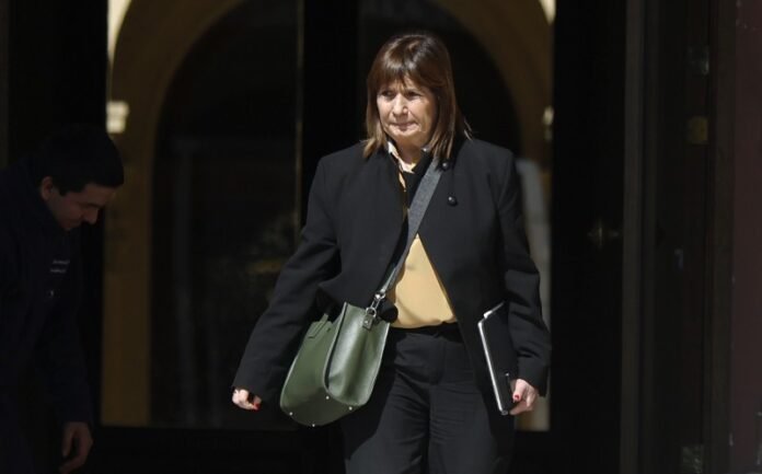 Bullrich: "Una cosa es Thatcher economista y otra es Thatcher en la guerra"