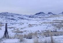 El Cerro Champaquí amaneció cubierto de nieve tras una intensa nevada