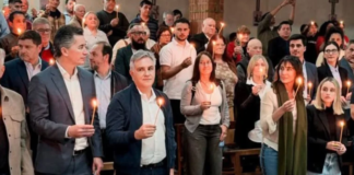 Llaryora asistió a la misa en homenaje a José Manuel de la Sota
