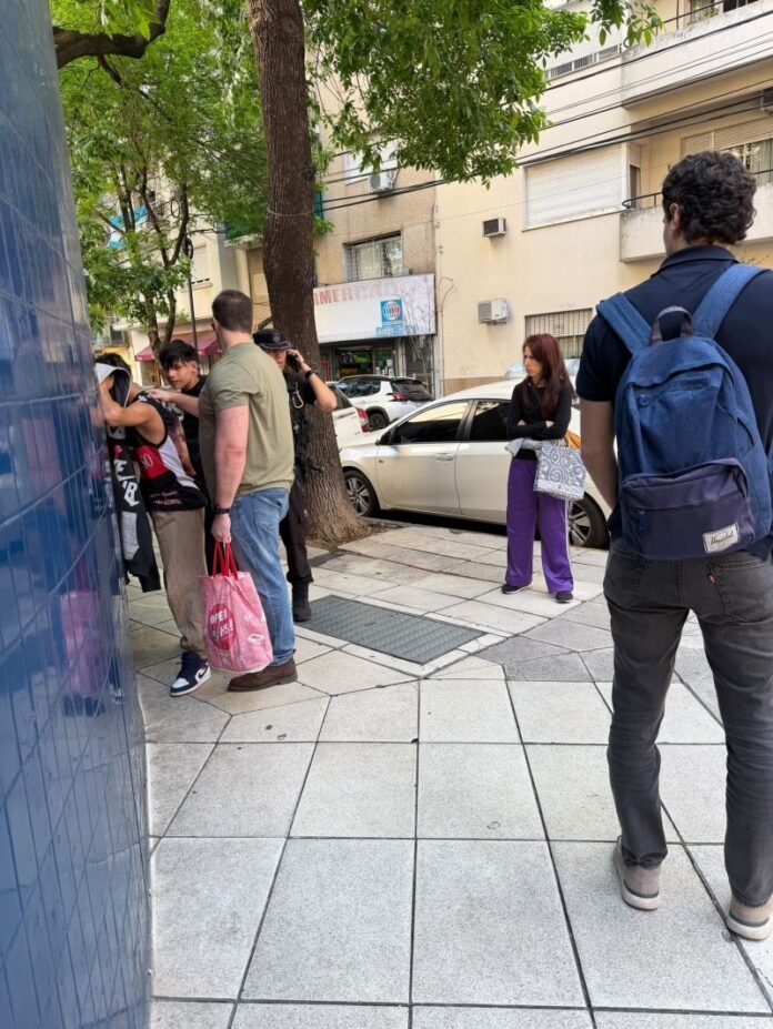 El Gordo Dan hizo un alarde de agilidad y tacleó a dos descuidistas en Barrio Norte