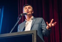 Passerini advirtió por el impacto de la economía en el comercio y el empleo y detalló el operativo por la visita del Papa