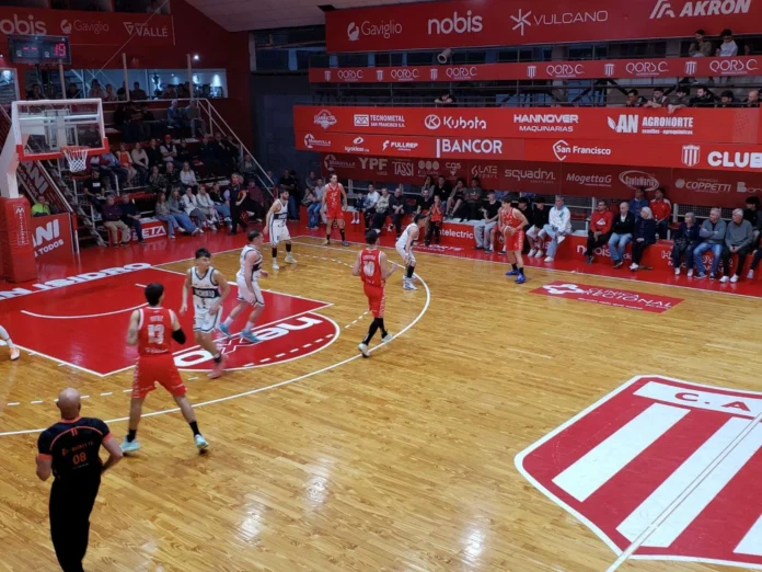 San Isidro arrancó con el pie derecho